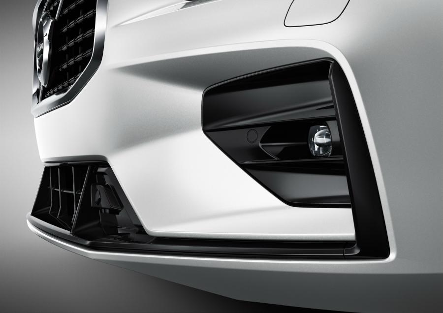 Детали экстерьера Volvo V60 T6 R-Design 2018 года  (WW) (фото 13 из 17)